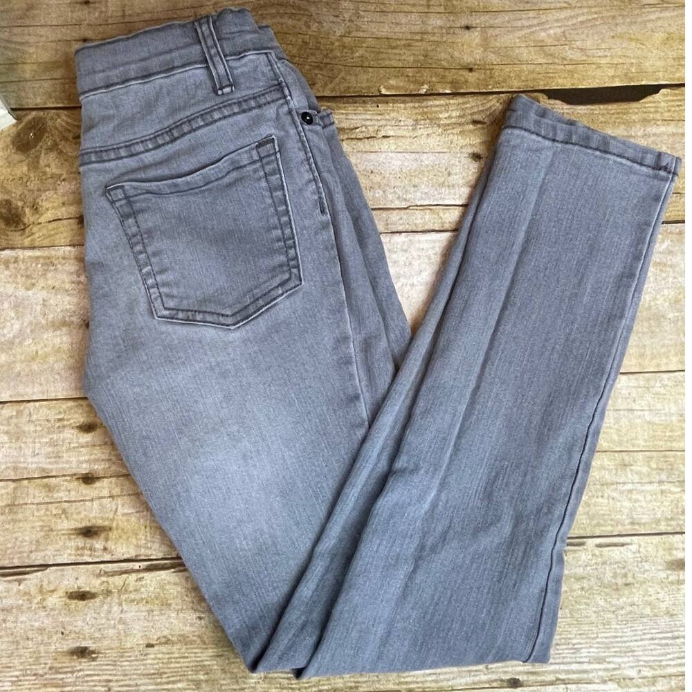 Children's Place Super Skinny Gray Jean size 10 Slim